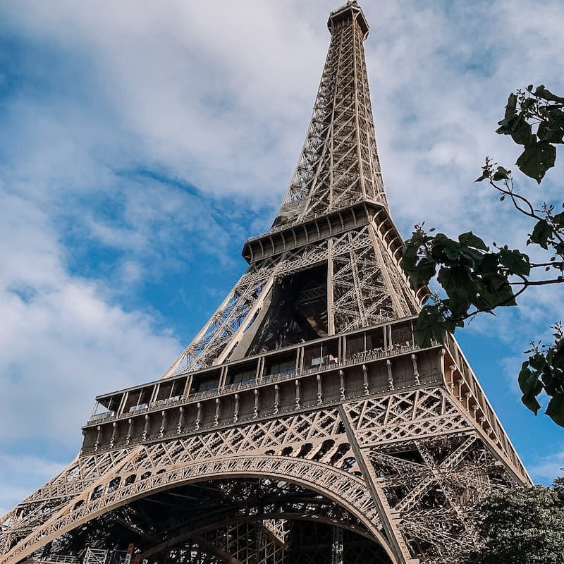 Сколько стоит поездка в Париж